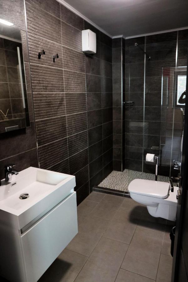 Hr Apartmanhaz エゲル エクステリア 写真