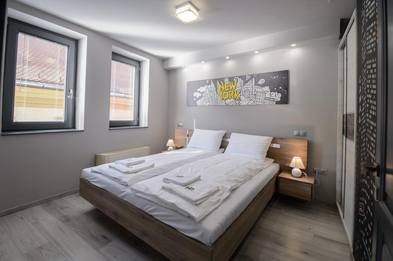 Hr Apartmanhaz エゲル エクステリア 写真