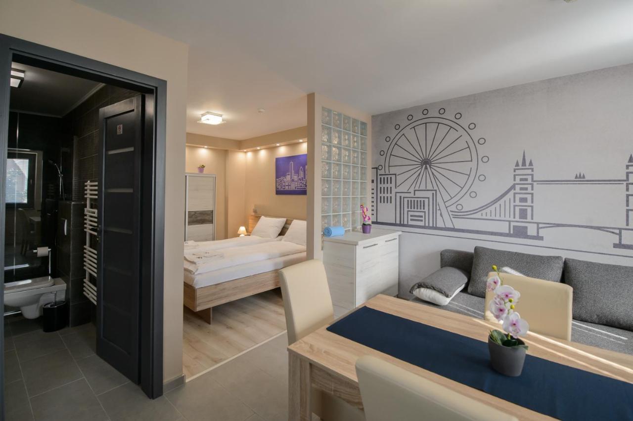 Hr Apartmanhaz エゲル エクステリア 写真