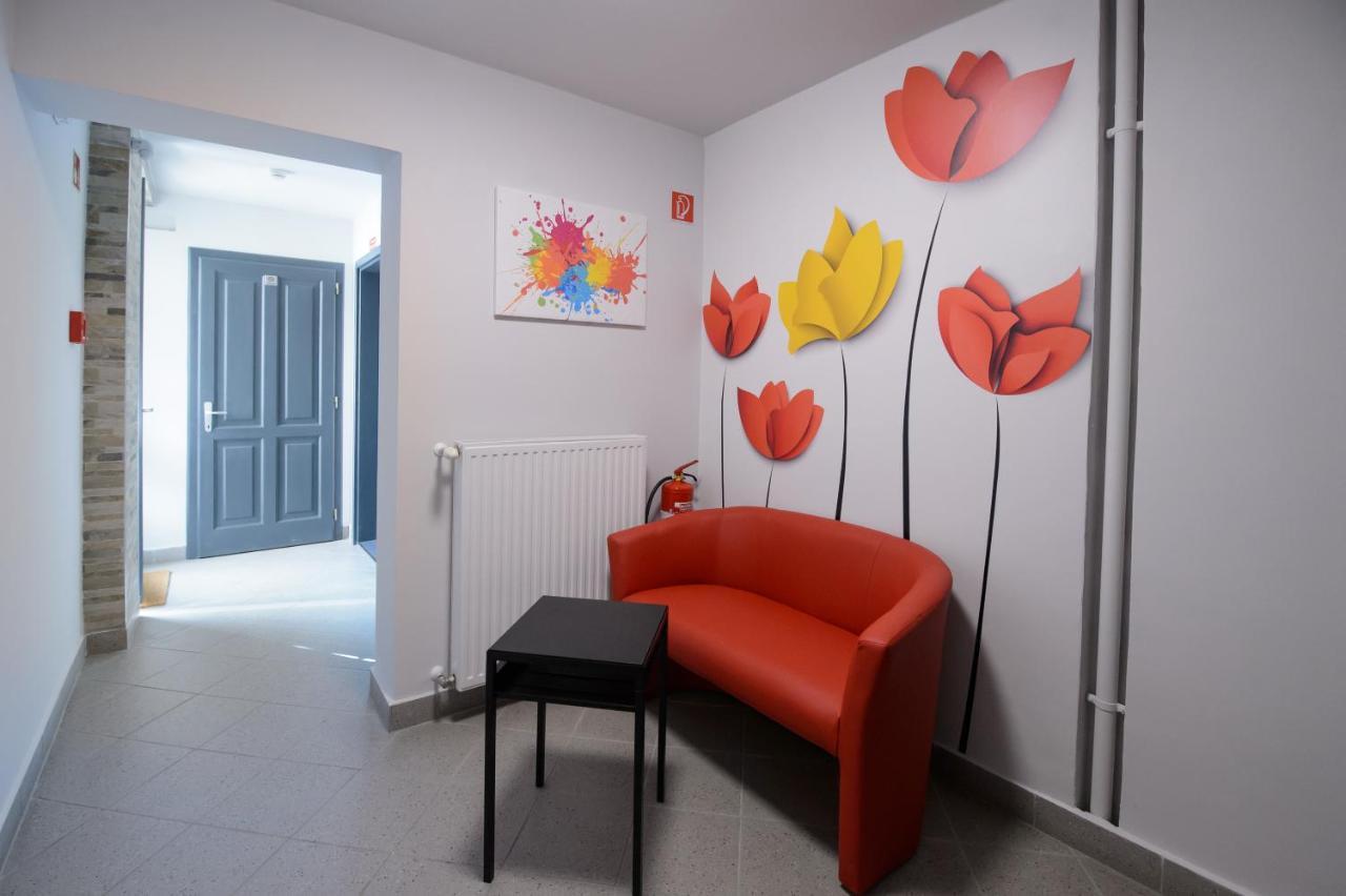 Hr Apartmanhaz エゲル エクステリア 写真